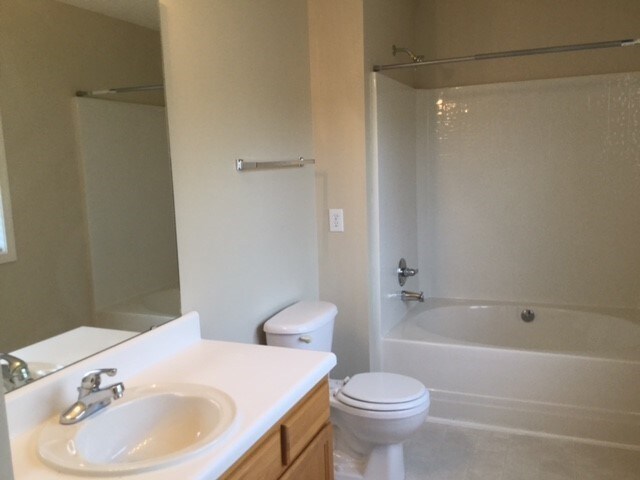 Building Photo - 6514 Highland Oak Dr
