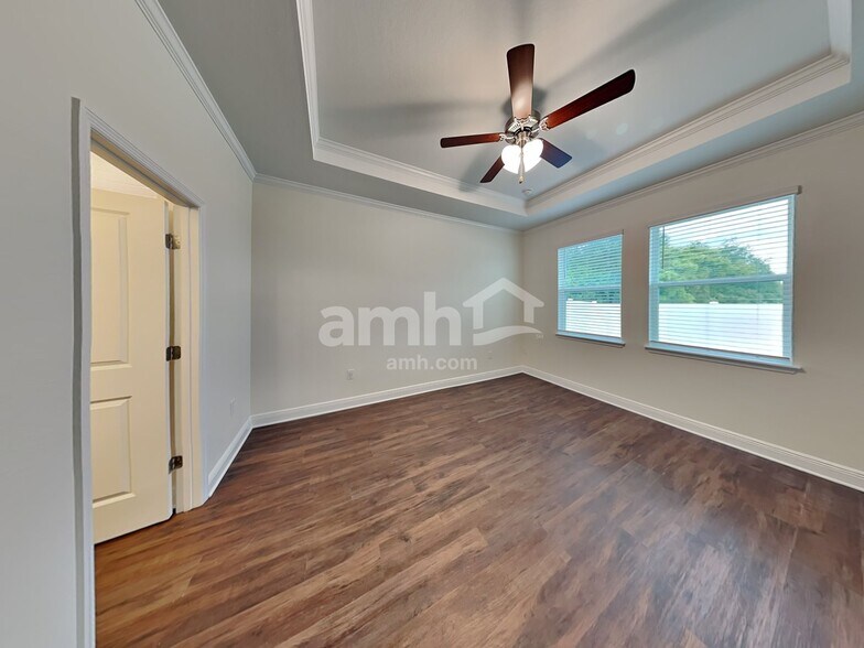 Building Photo - 964 Heavenly Dr
