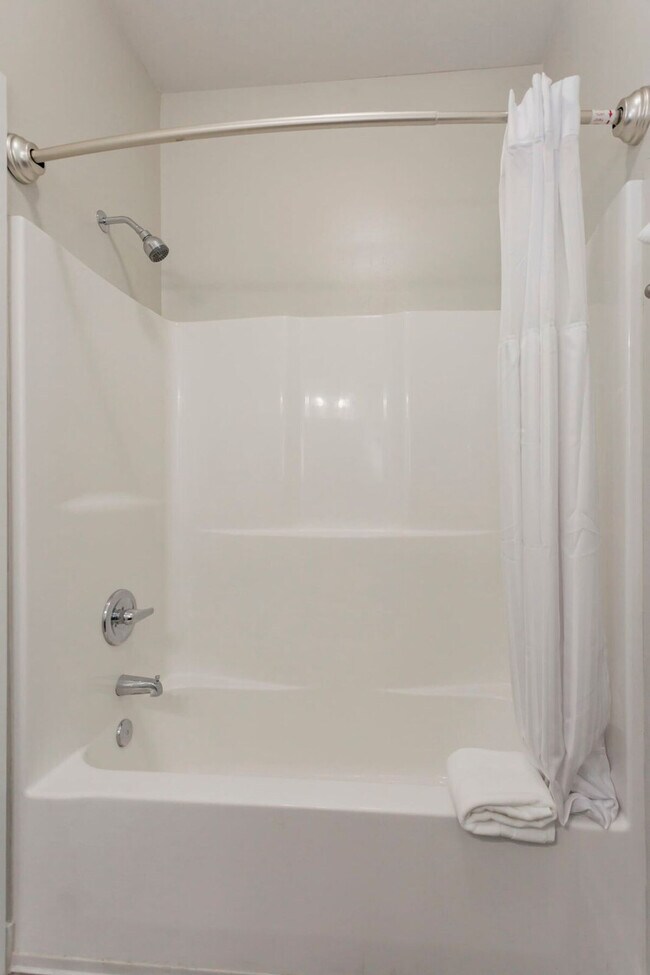 Building Photo - 1016 18th Ave S