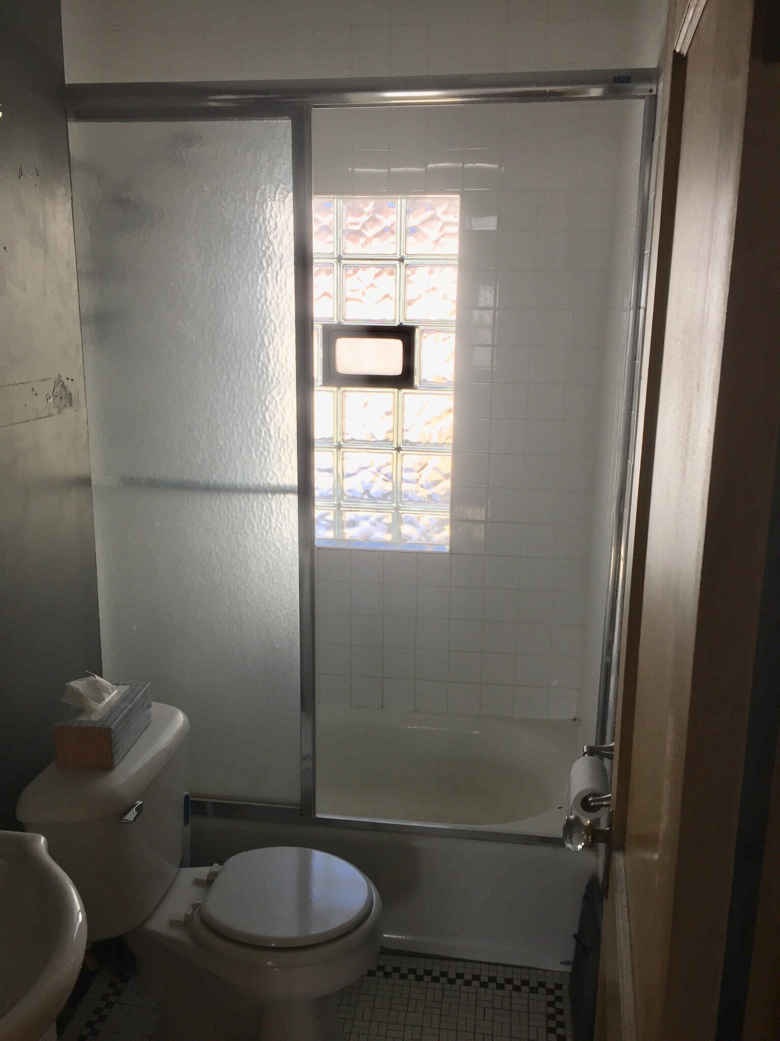Building Photo - 2525 N 68th St