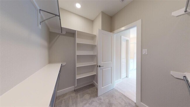 Building Photo - 2413 Chapman St