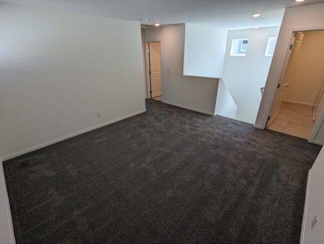 Building Photo - 7071 Alabaster Peak St