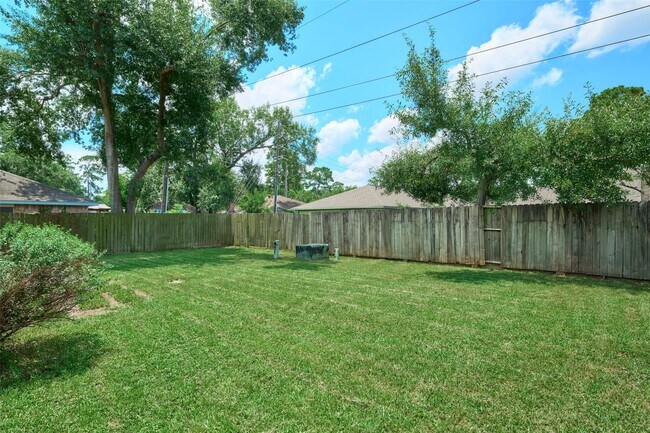 Building Photo - 23311 Grand Rapids Ln