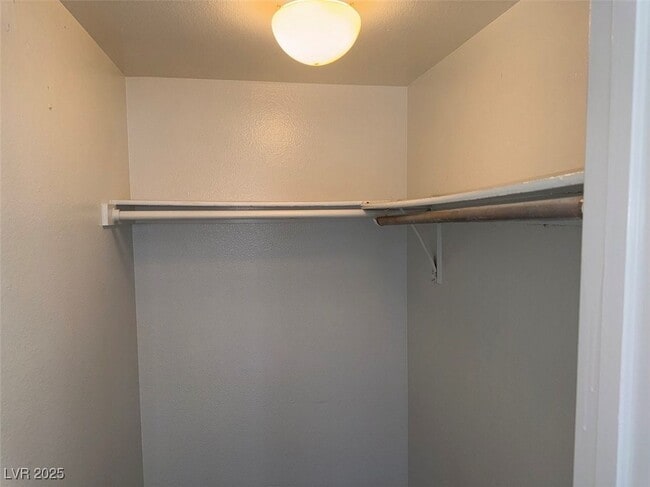Building Photo - 3621 Covewick Dr