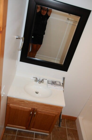 Building Photo - 612 Sylvan Park Rd