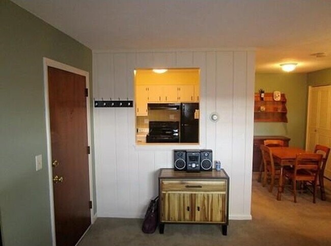 Building Photo - 12 Williamsburg Ct