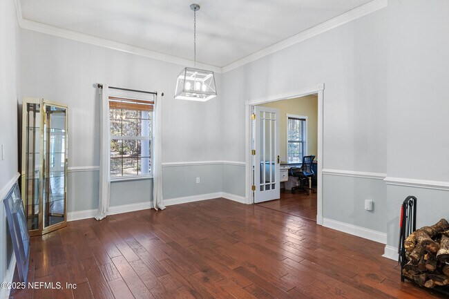 Building Photo - 1326 Chatauqua Way