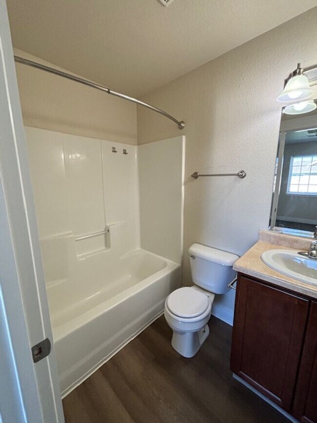 Building Photo - 115 Montalto Dr