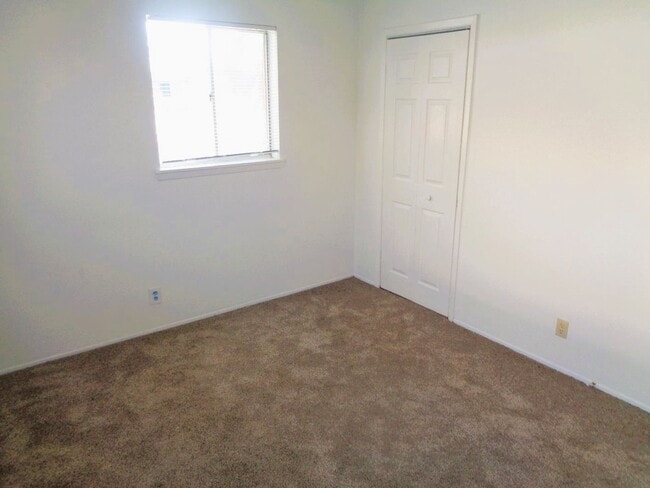 Building Photo - 5120 Antonio Ave