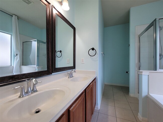 Building Photo - 25223 Hazel Ranch Dr