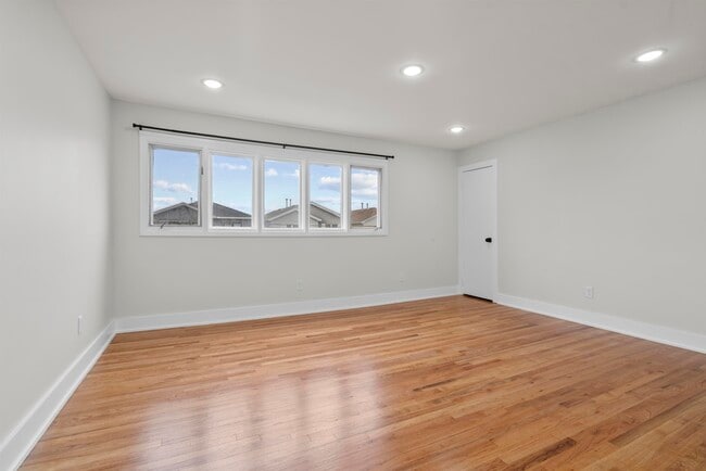 Building Photo - 238 Terrace Ave