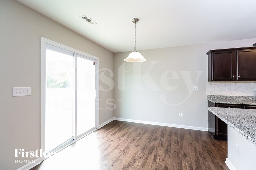 Building Photo - 2637 Cider Ridge Rd
