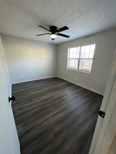 Building Photo - 2081 Drennon Ave