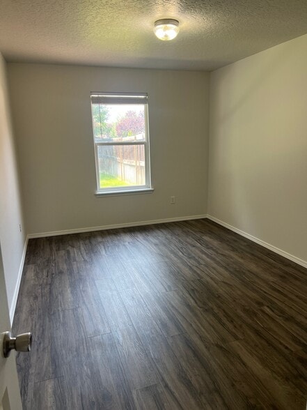 Building Photo - 4475 N Supai Ave