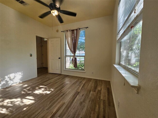Building Photo - 8506 Hillrock Dr