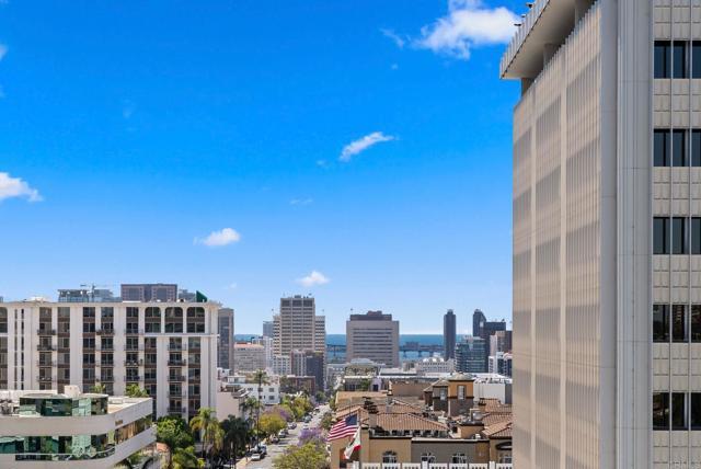 Building Photo - 2604 Fifth Ave