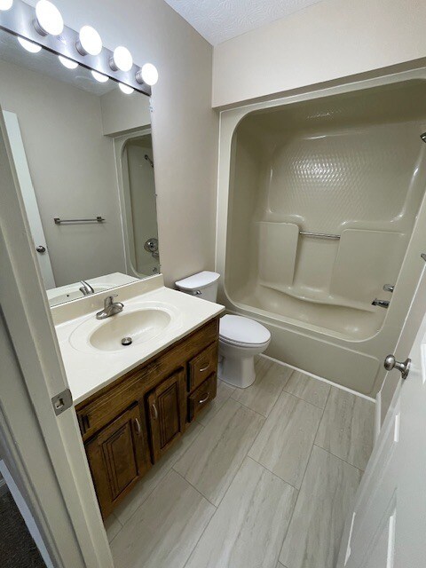 FULL BATH - 170 Middleground Way