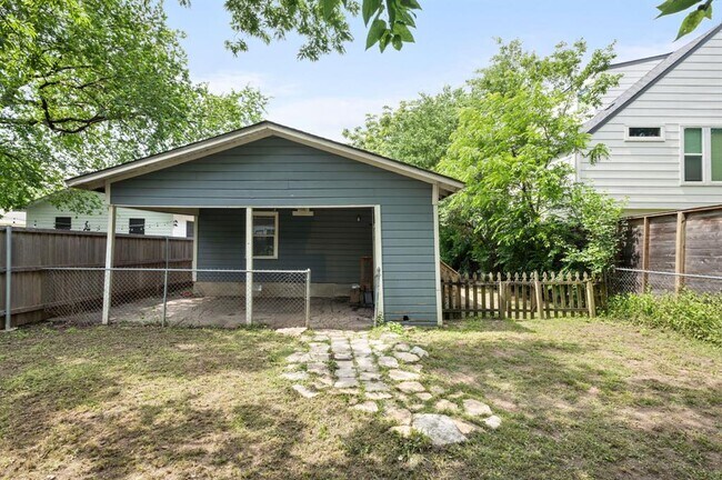 Building Photo - 918 E 50th None