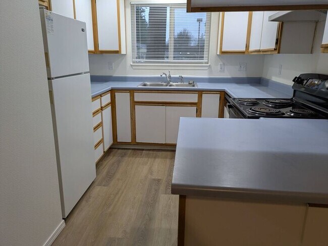 Building Photo - 17979 SW 115th Ave