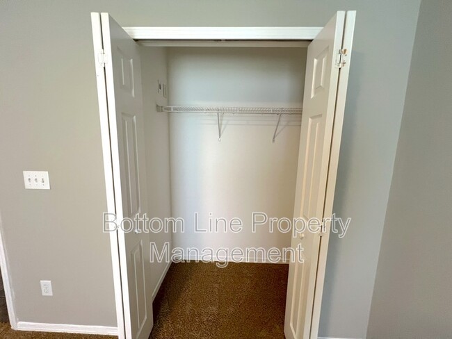 Building Photo - 10957 Dry Stone Dr