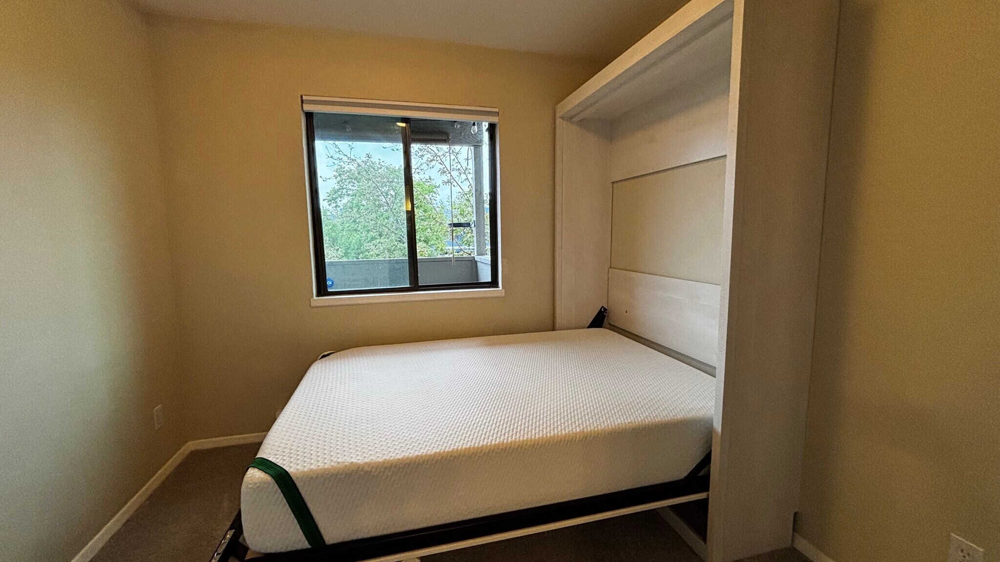Murphy bed in second bedroom! - 3515 28th St