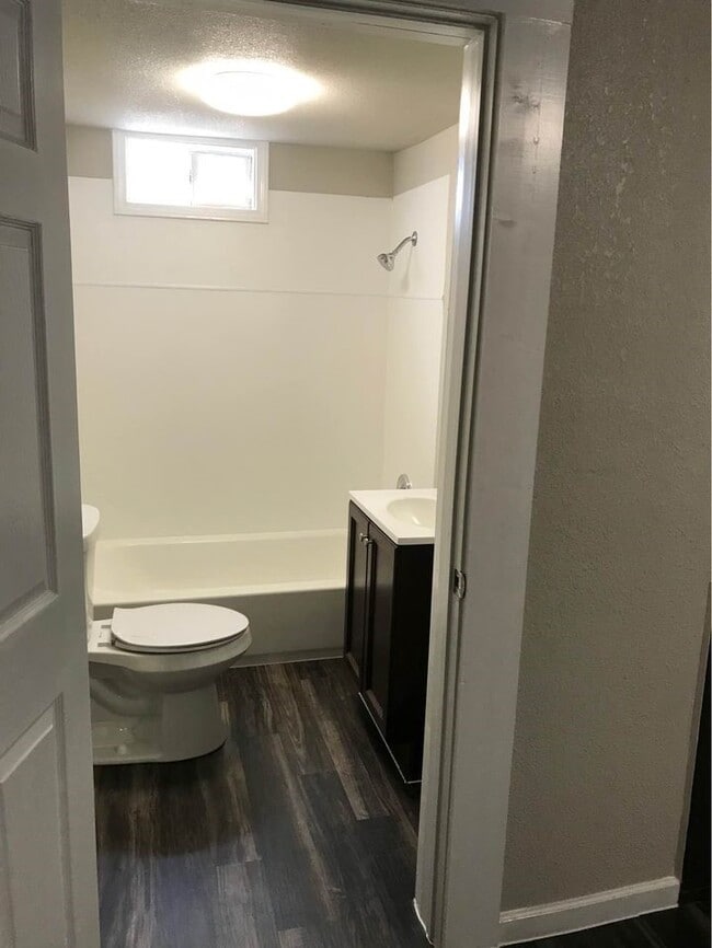 Building Photo - 214 W Republic St