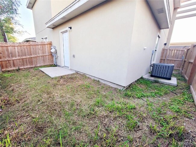 Building Photo - 2101 Taxco Ct