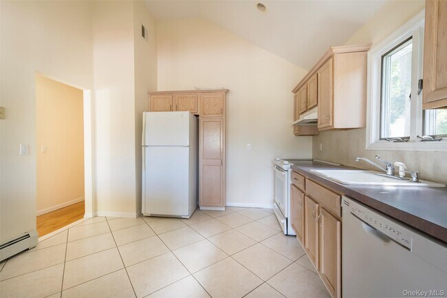 Building Photo - 11 7th St