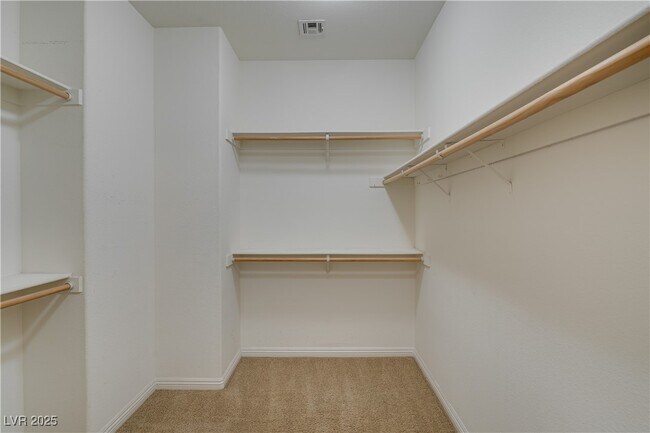 Building Photo - 5840 Altissimo St