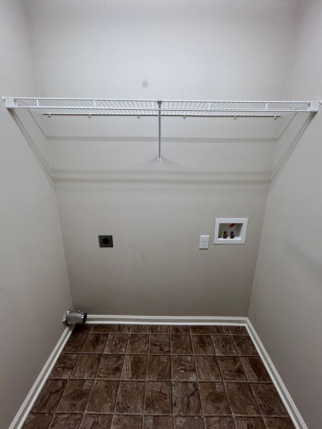 Building Photo - Upper Stone Apartments