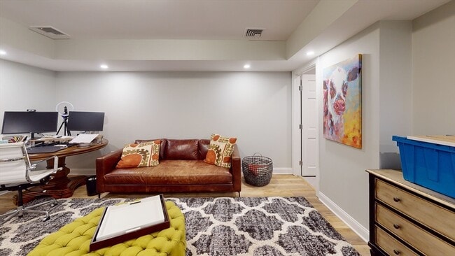 Building Photo - 56 Albemarle Rd