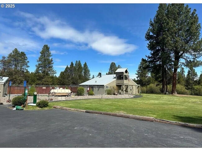 Building Photo - Charming Historic 2 Bed Home + Bonus Room ...