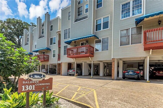 Building Photo - Hampton Blvd