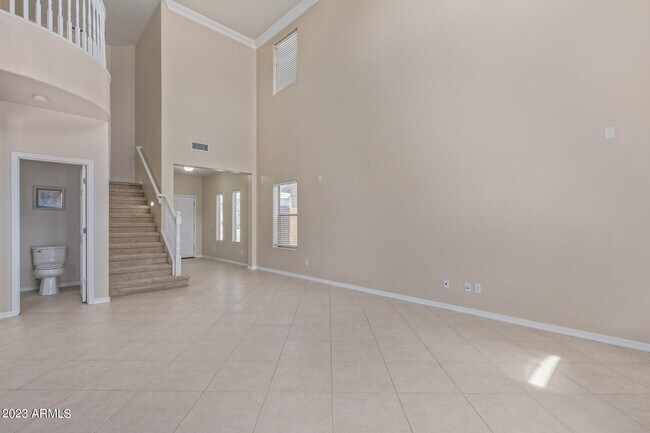 Building Photo - 2015 W Kathleen Rd