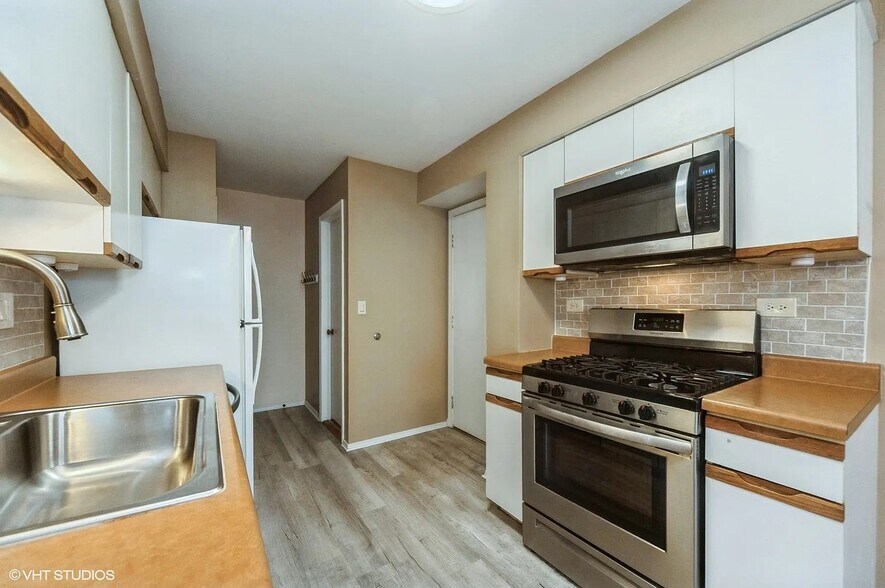 Building Photo - 353 Ashwood Ct