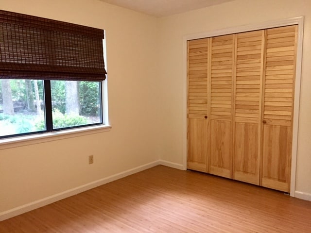 Building Photo - 122 Wellington Ct