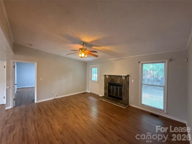 Building Photo - 7905 Haverstraw Ct