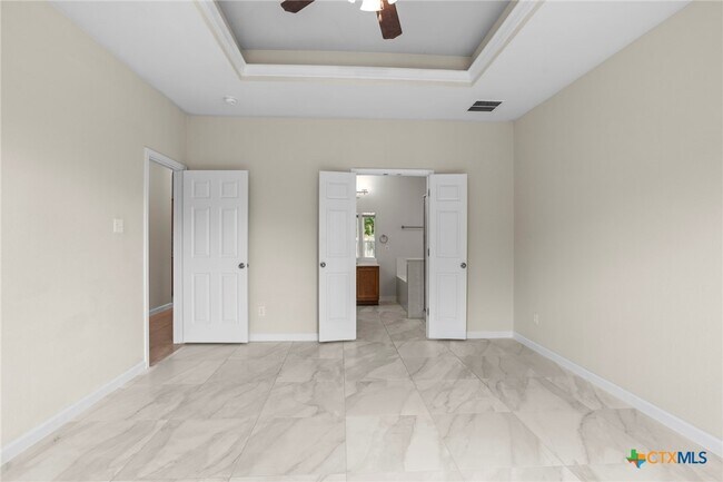 Building Photo - 5621 Bedrock Dr