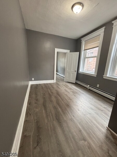 Building Photo - 108 Pine St