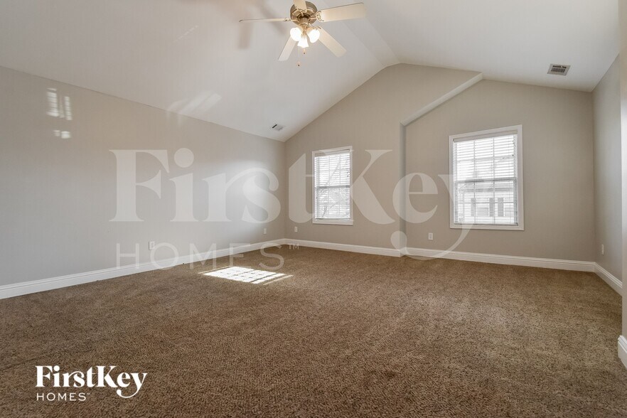 Building Photo - 5681 Apple Grove Rd NE