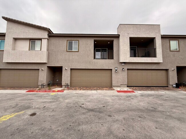 Building Photo - BRAND NEW 3 BED 2.5 BATH 2 BALCONY 2 CAR GARAGE TOWNHOUSE IN HENDERSON FOR RENT!!