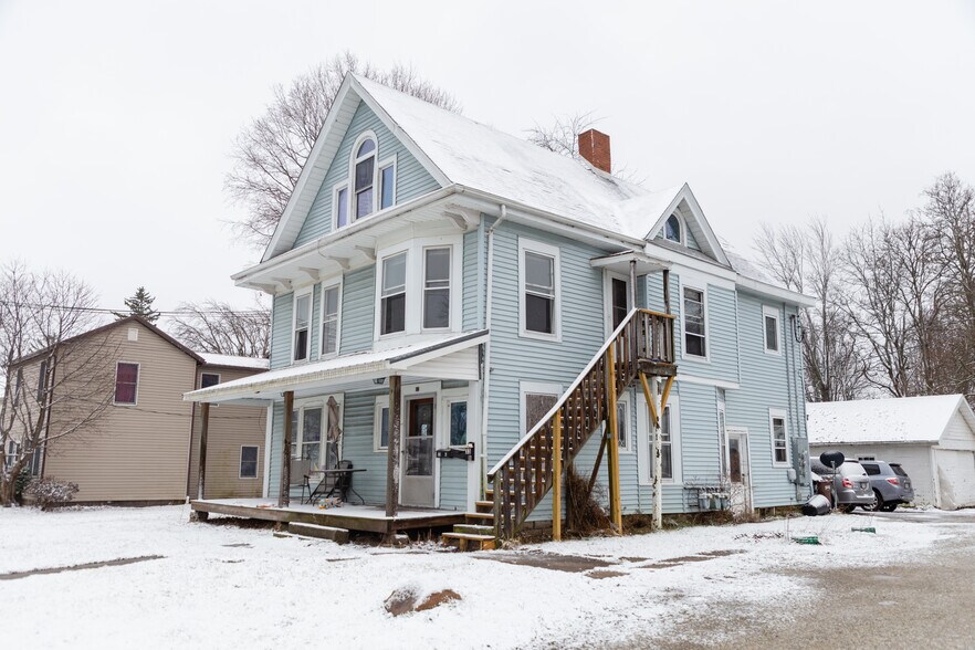 Building Photo - 33 W Main St