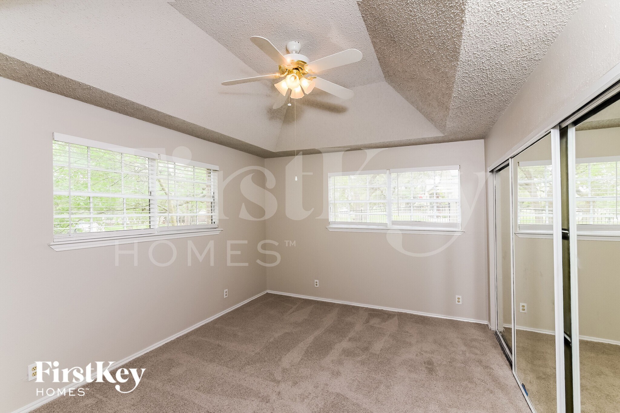 Building Photo - 303 Mountain Echo