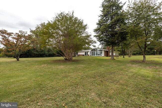Building Photo - 10901 Haislip Ln