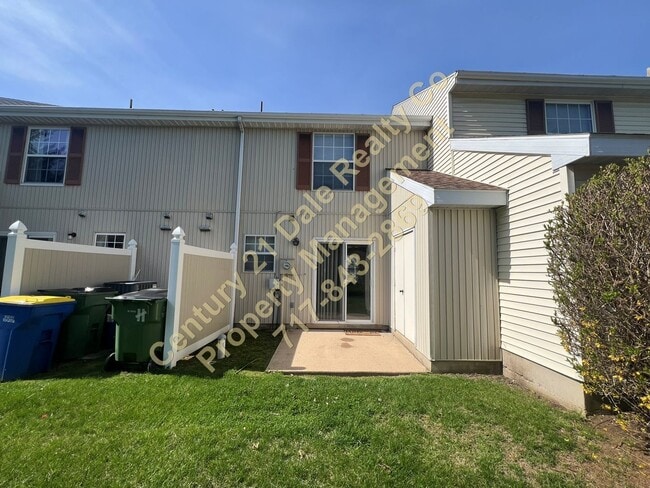 Building Photo - 2 BR 1.5 bath Condo in Central York School District