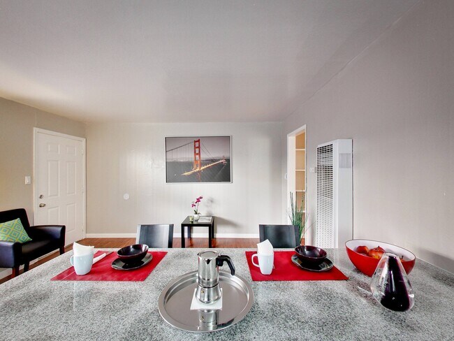 Floorplan - 2000 Linden