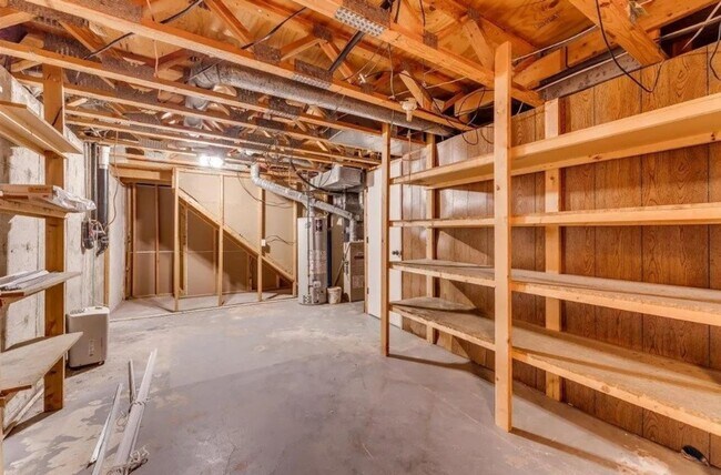 Building Photo - 2920 W Hadden St