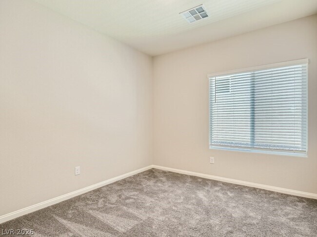 Building Photo - 10748 Wild Poppy Ave