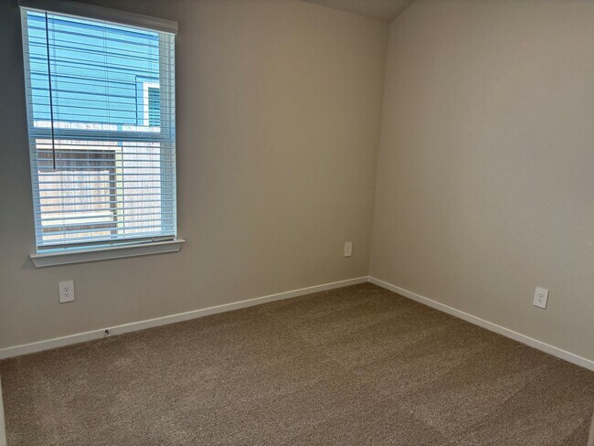 Building Photo - 14150 Granger Pointe Ln