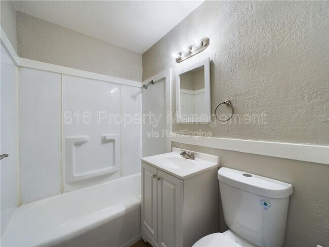 Building Photo - 7433 Arleta Blvd